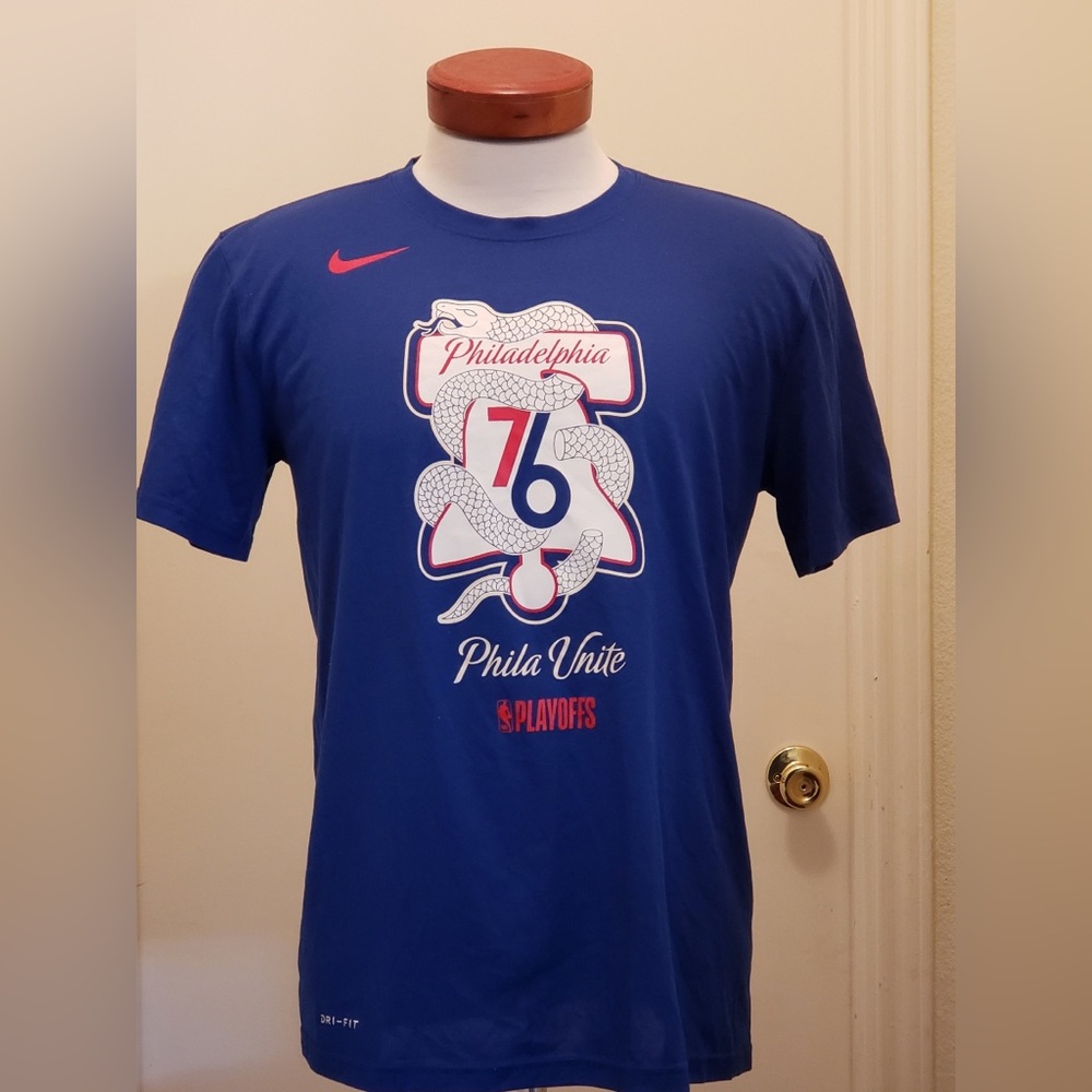 Nike Dry Fit Men’s Philadelphia 76ers Phila Unite Playoffs Tee Shirt
